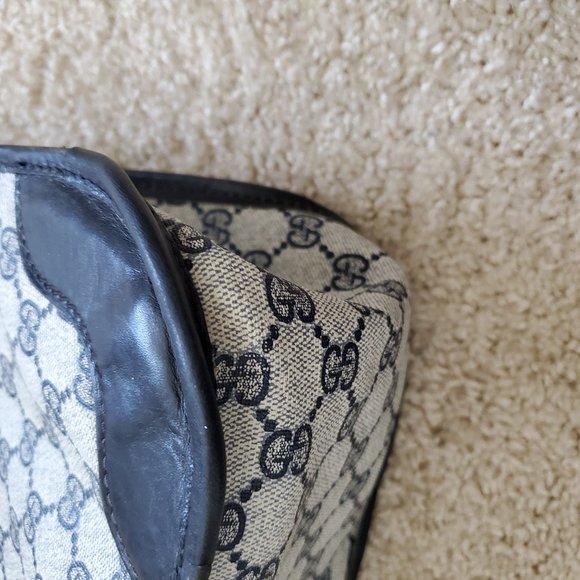 Poor Condition Blue Vintage Gucci Handbag - Picture 6 of 16